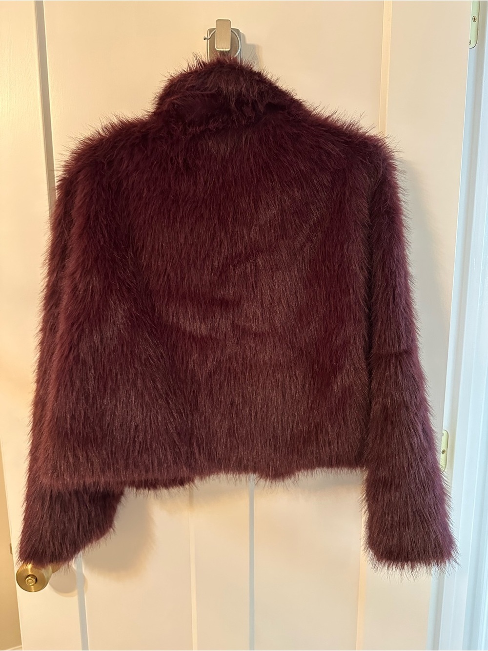 No Boundaries Plush Faux Fur Jacket - burgundy NEVER WORN - Picture 3 of 3